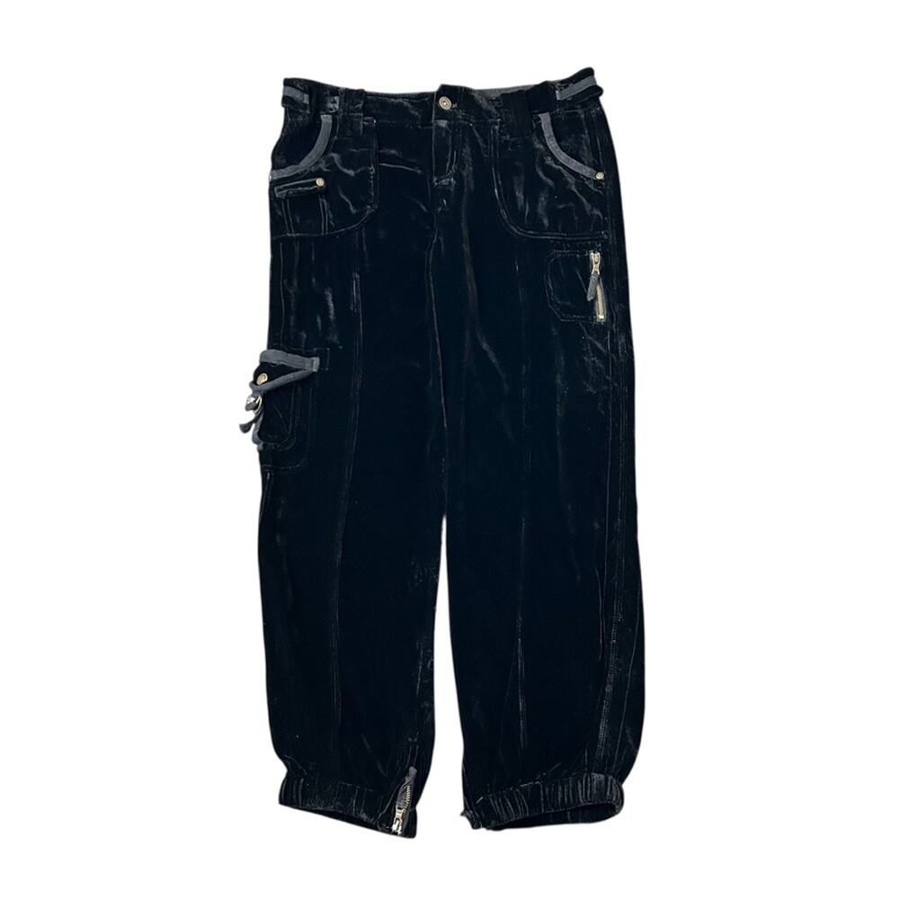 Elegant Black Velvet Cropped Pants